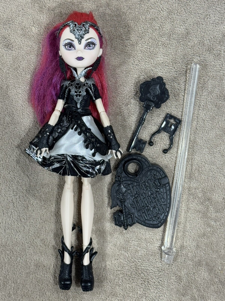 Ever After High Teenage Evil Queen Mira Shards Doll (Dragon Games