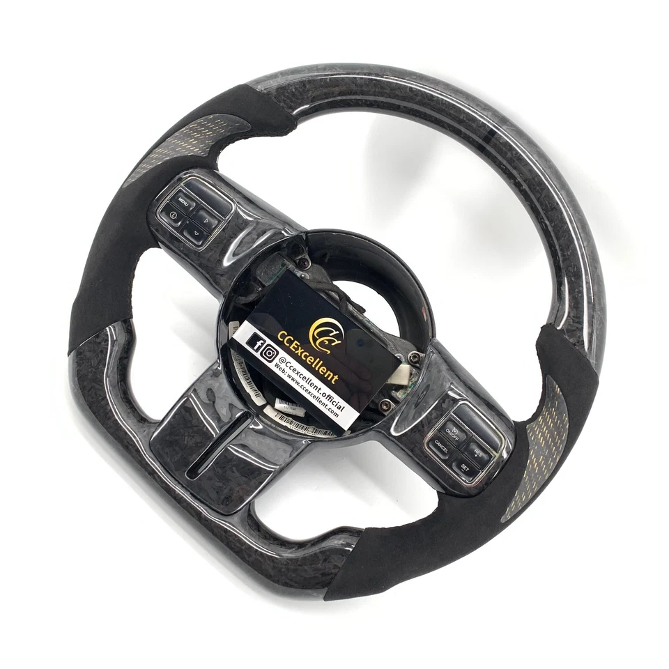 Volante de fibra de carbono forjado real para Jeep Wrangler JK 2011-2017 Foto 2 de 4