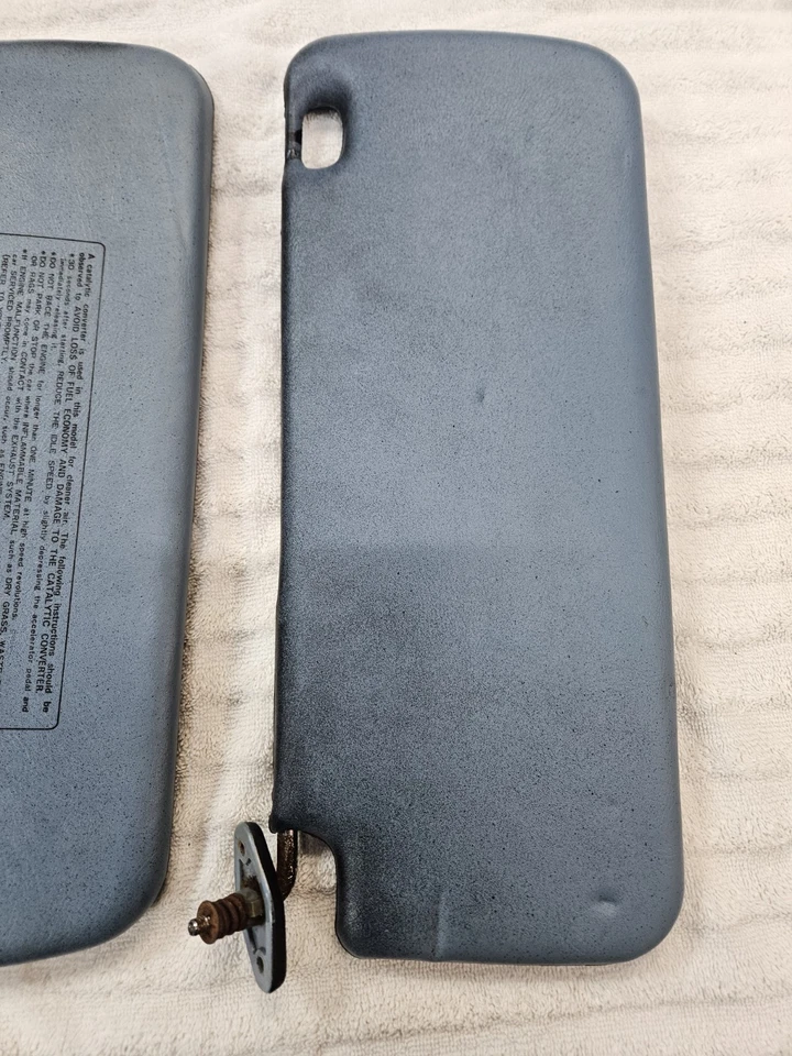 Juego de parasoles para camioneta Datsun Nissan 720 80-86 OEM azul negro Foto 2 de 4