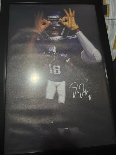 Minnesota Vikings Autographed Original NFL Photo of Player #18 Framed Display