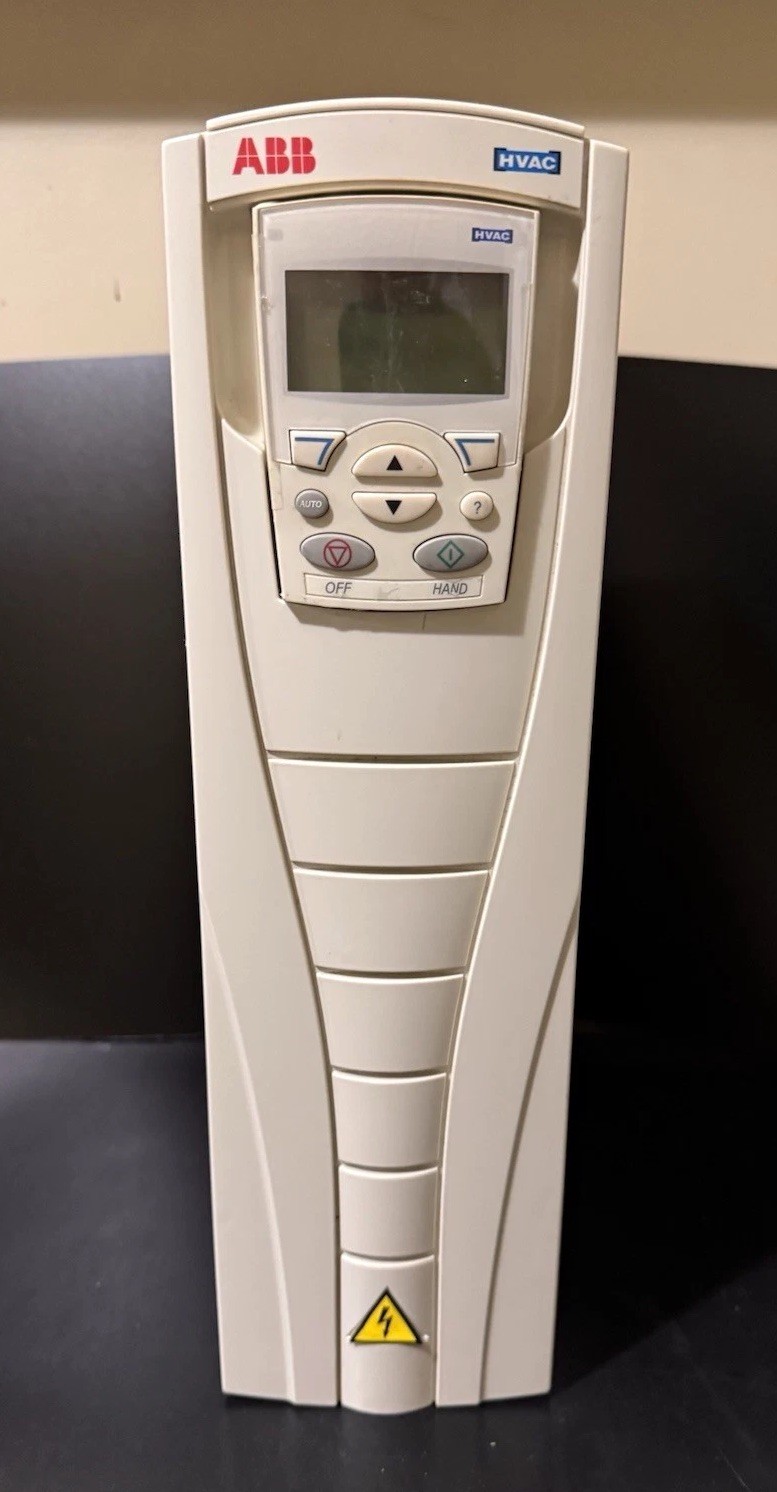ABB ACH550-UH-015A-4 HVAC VFD 3-Phase 380-480VAC 10HP UL Type 1