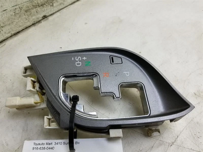 Toyota Venza 2009 bisel de cambio  Foto 3 de 4