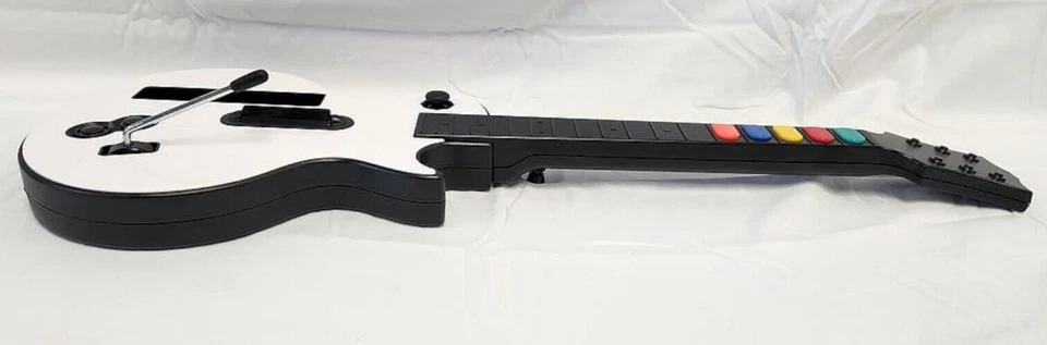 Nintendo Wii GUITAR HERO 3 Video Game + NEW Wireless Guitar Bundle set les paul - Image 4 of 4
