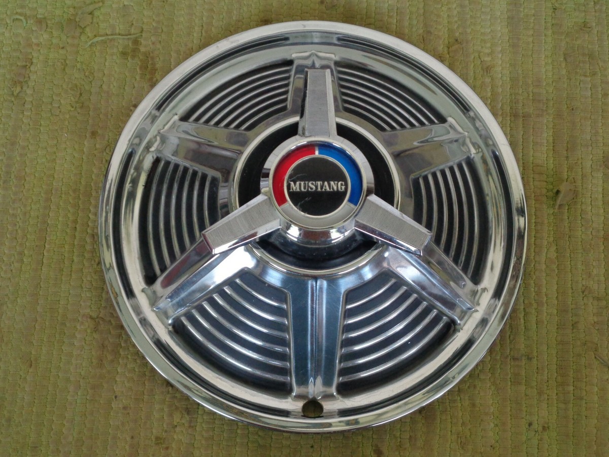 ◆最終値下げ◆1965 マスタング ハブキャップ◆4枚◆14インチ NEW! 1966 Mustang 14