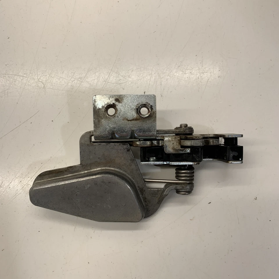 Cierre de puerta Asm, derecha - Polaris RZR 2015 4 XP 1000 Foto 2 de 4