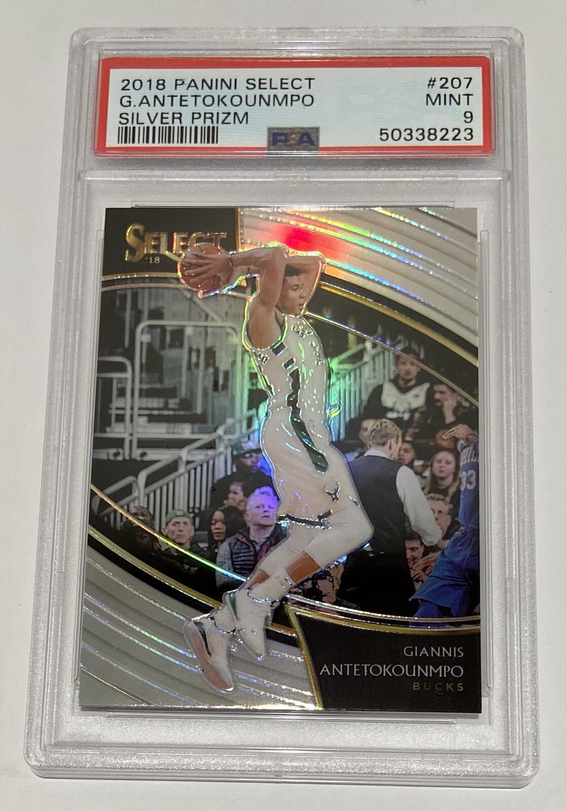 2018-19 Panini Select Courtside Silver Prizm Giannis Antetokounmpo #207 PSA 9