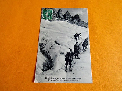 CPA 1913 SKI ALPES TRAVERSEE D'UNE CREVASSE N°1445 ALPINISTE SPORT MONTAGNE - Photo 1/2