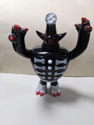 PUNKDRUNKERS SKULLTOYS GUY2 ガイツ 蓄光 グローブ付 PUNKDRUNKERS SKULLTOYS GUY2 ガイツ アイツ ソフビ PUNKDRUNKERS