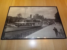 Photographie noire et blanc " Annecy le port le bateau Le France " au début du 2