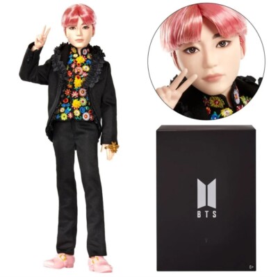 Mattel GKD01 BTS V Prestige Puppe NEU versiegelt im Karton KOSTENLOSER VERSAND