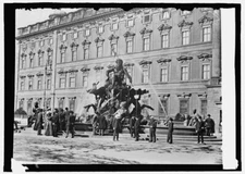 8" x 10" Photo 1900 Neptune fountain, Berlin