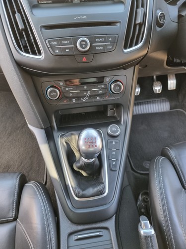 2016 Ford focus st 3 stealth grey 5 door - Picture 14 of 16
