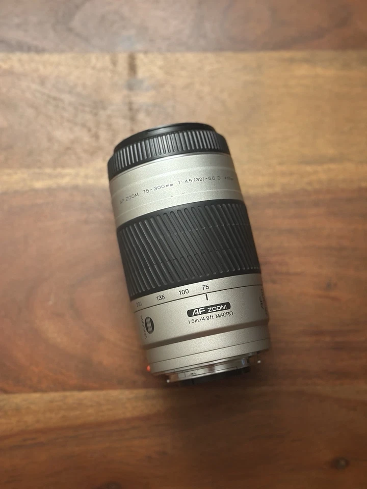 Minolta AF Zoom 75-300mm 1:4.5(32)-5.6 Lens - Image 2 of 3