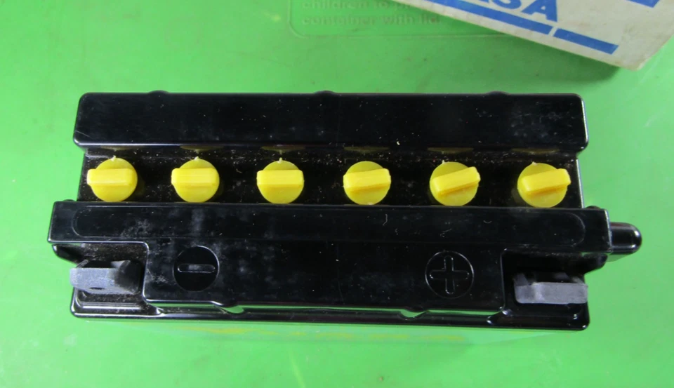 Batería Yuasa 12 V 12N5.5-3B🔥NOS 🔥Yamaha H1 RZ350 YAS1 YAS2 XS1🔥De colección Japón Foto 2 de 4