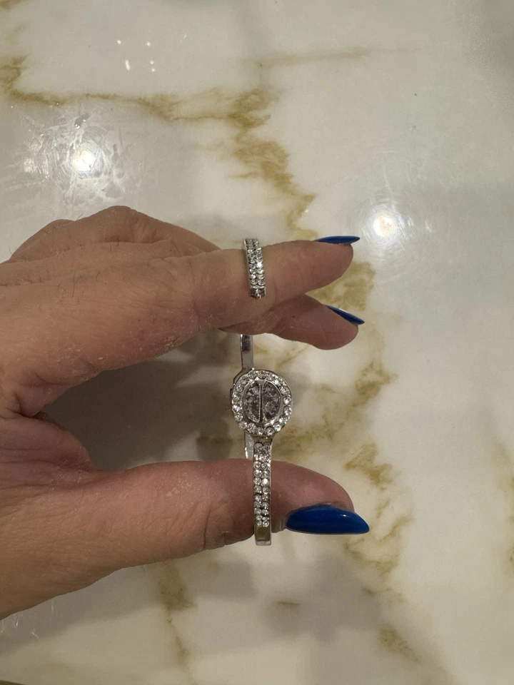 Brazalete con bisagras de cristal de plata Guess Foto 4 de 4