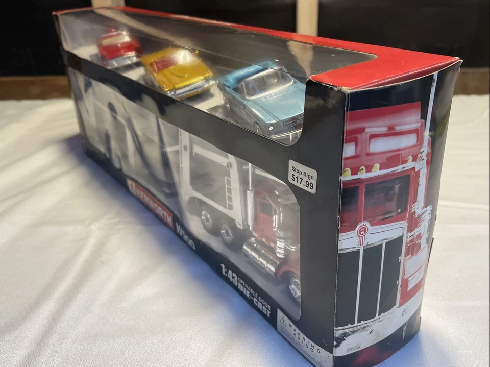 KENWORTH W900 Car Hauler WITH 2 THUNDERBIRD 1956,1966 Mustang 1964 1:43 Escala - Image 4 of 4