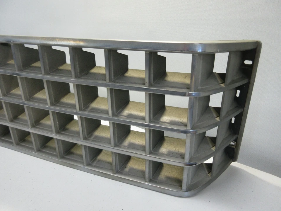 Mercury Grand Marquis 1969-1978 OEM equipo original Ford parrilla  Foto 2 de 4