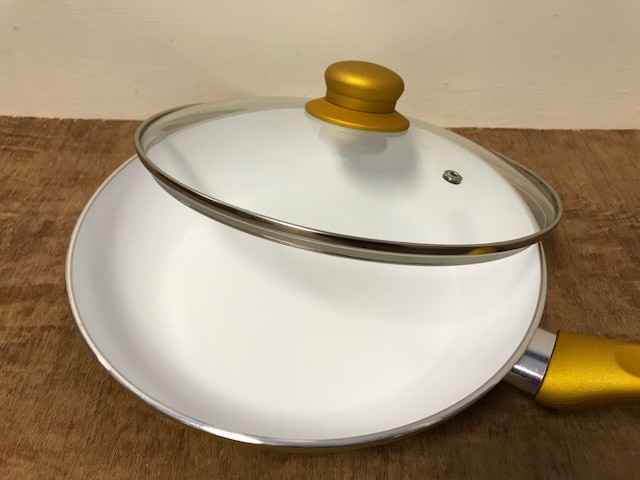 28cm Non Stick Ceramic Coated Frying Pan Glass Lid Gold Handles for All