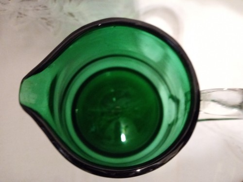 Med size Vtg Emerald Green Hand Blown Glass Water or drink Pitcher clear handle - Picture 7 of 9