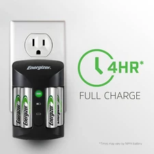 AA and AAA Rechargeable Battery Charger with 4 AA Nimh Batteries/Smart/3-5 Hours
