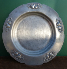2047. Sch&ouml;ne Schale mit Obst, HK, Zinn, 34,5 cm