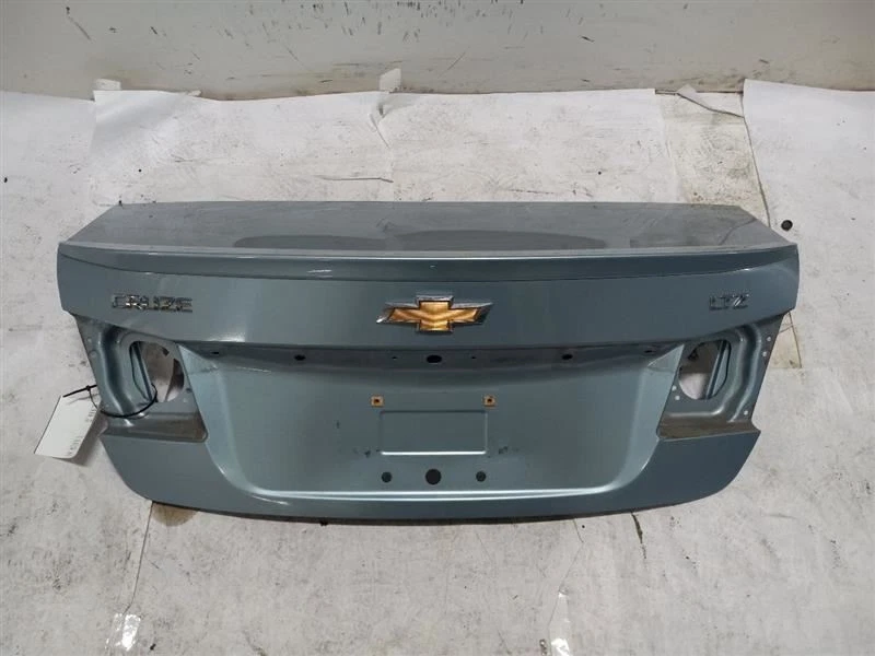 Tapa portón trasero para Chevrolet Cruze 2011-2016 Foto 2 de 4