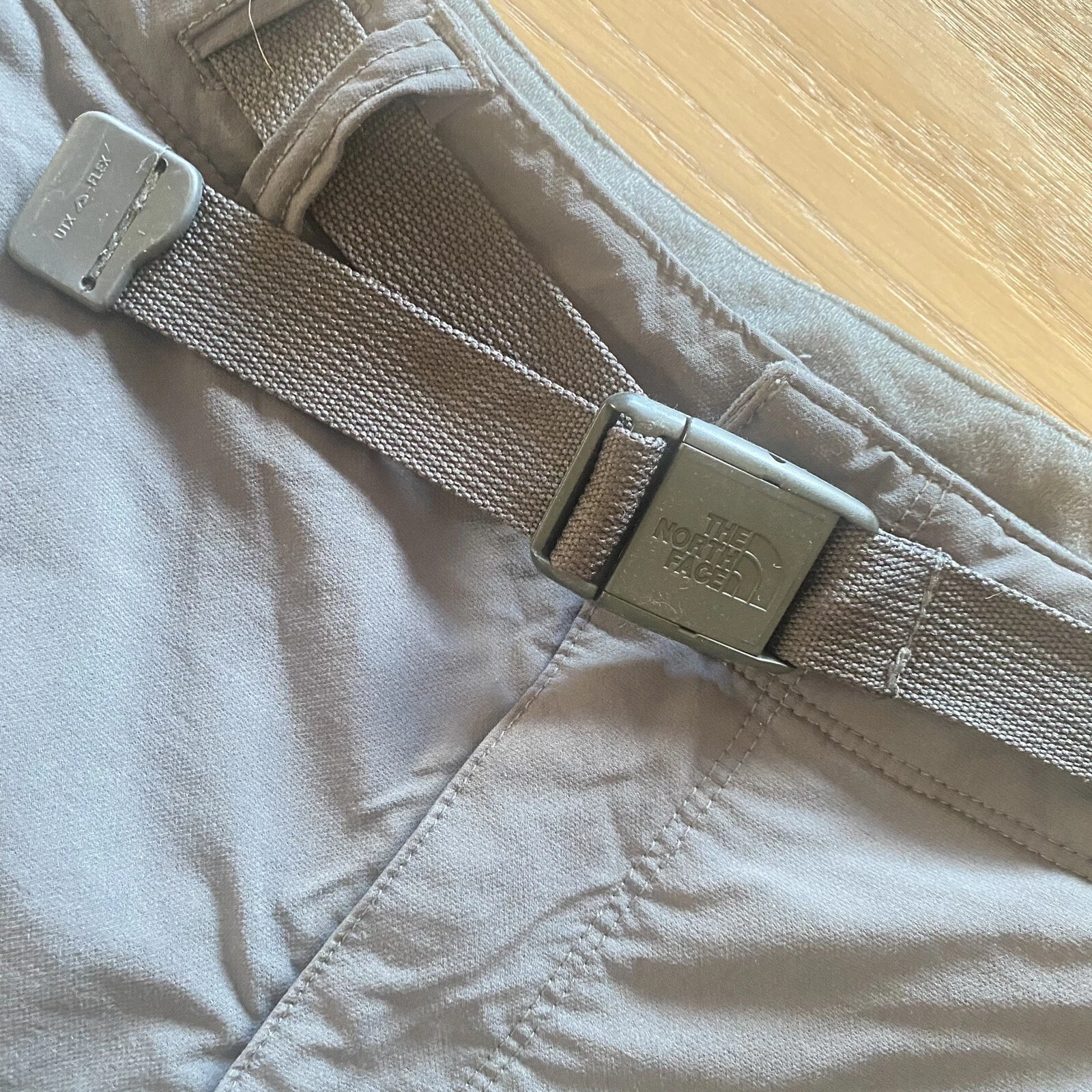 The North Face Shorts Men 38X1 Gray Cargo Hiking Camping Belted Stretch Flex EUC