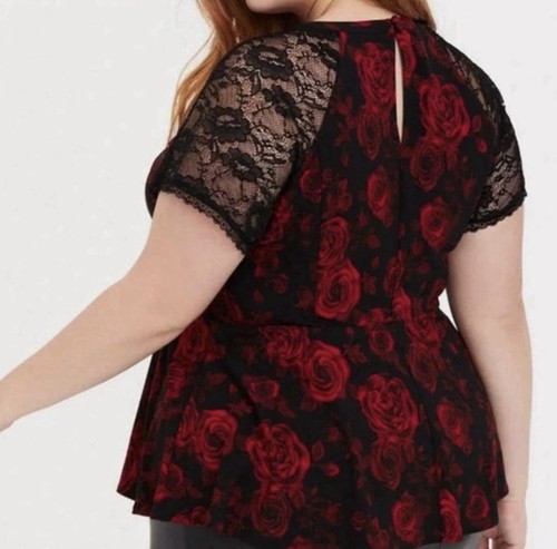 Torrid Übergröße Tops 2x Neu mit Etikett Farbe rot/schwarz Blumenmuster Spitze Kurzarm - Bild 1 von 8