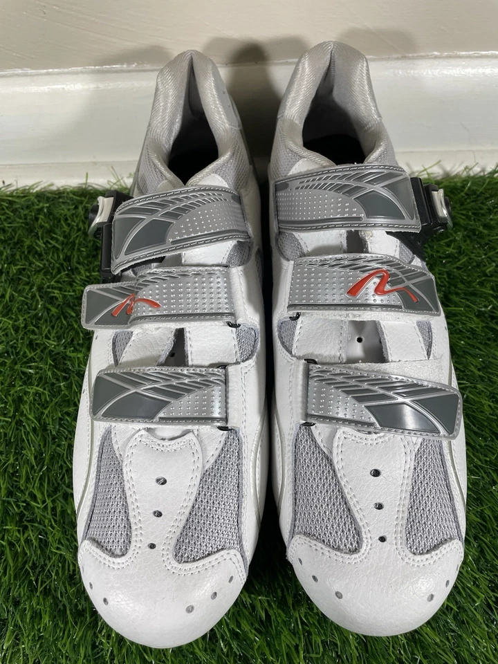 Sapato Specialized S-Works Vent Road - Tamanho 45EU, Branco Cinza - Imagem 2 de 4