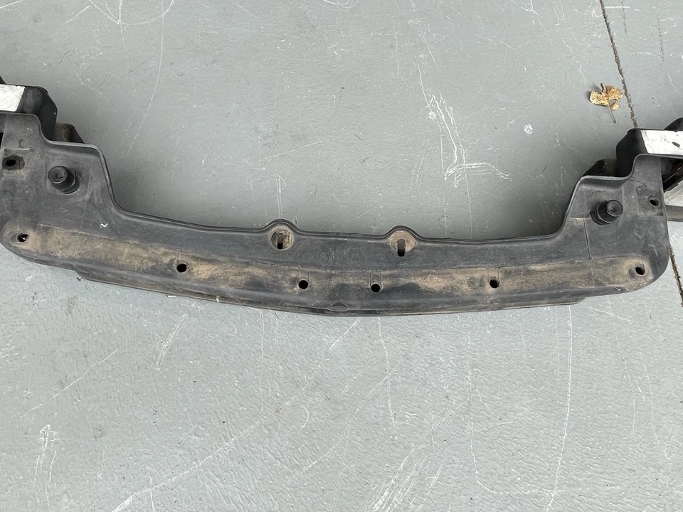 1993-1997 Camaro Z28 Headlight Support Cradle Mount Header Panel OEM GM Bumper R Foto 3 de 4