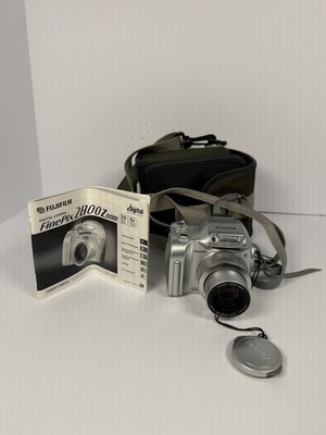 Fuji Finepix 2800 Zoom Digital Camera with Card Tested & Works