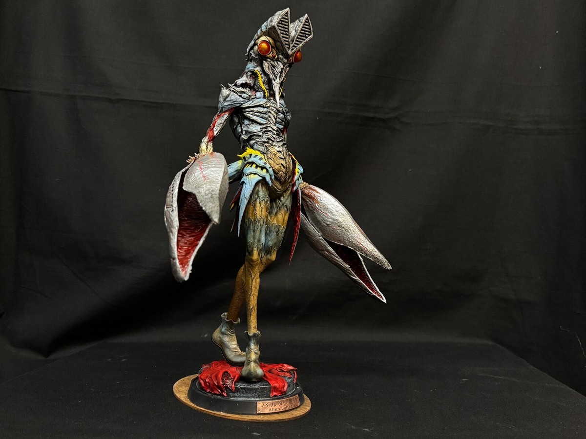 Strange Shape Baltan Seijin Art Statue (One-Off) 怪形 バルタン星人