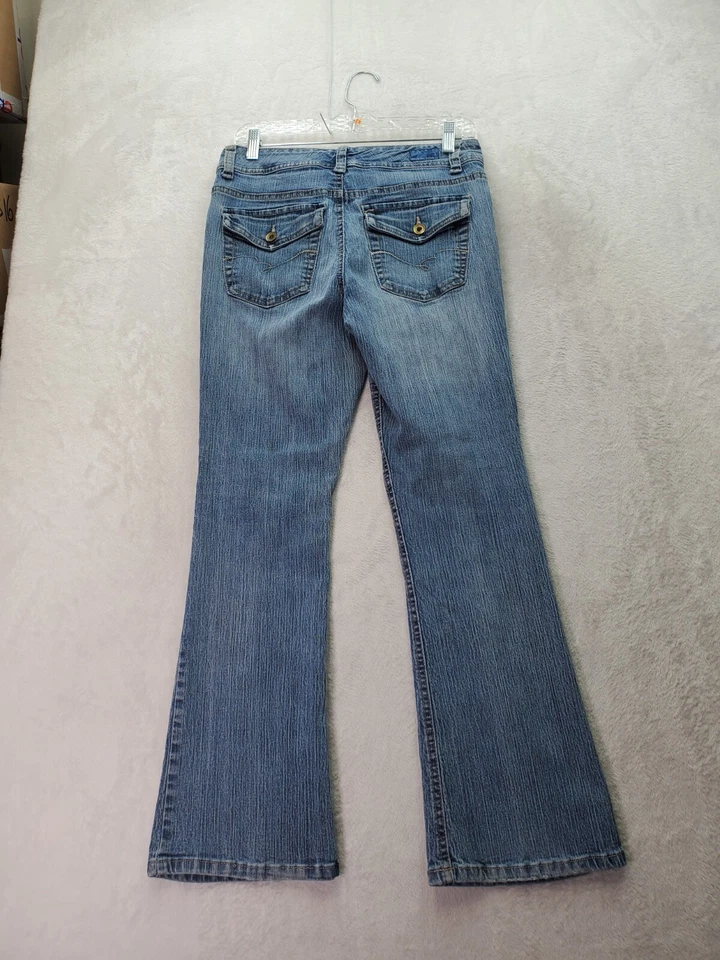 Pantalones de mezclilla BandolinoBlu Bootcut para mujer Petite 10 bolsillos azules informales frente plano Foto 2 de 4