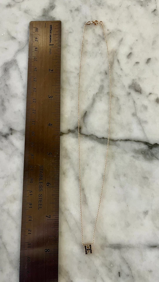 Collar de diamantes negros con letras "H", oro rosa de 14K e Italia estampada: usado Foto 3 de 4