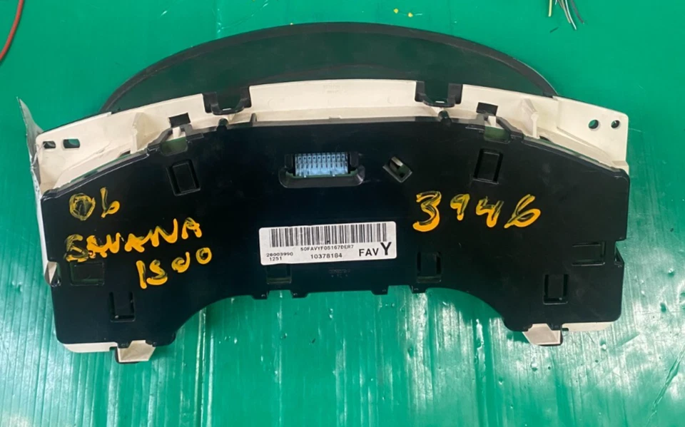 Cuadro de instrumentos velocímetro Chevy Express 2003-2007 285 k millas 10378184 Foto 2 de 3