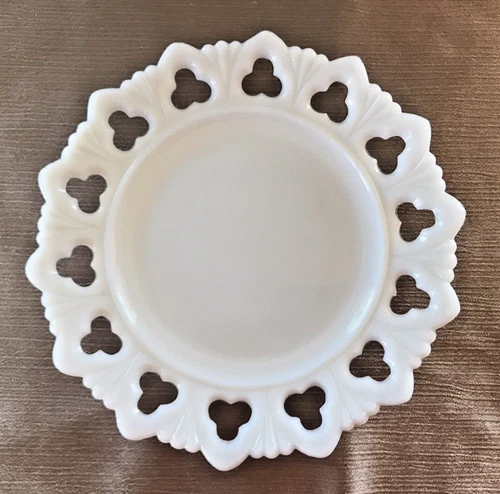 Kemple Vintage Milk Glass 6.75" Plate Reticulated Clover Edge Pattern Signed