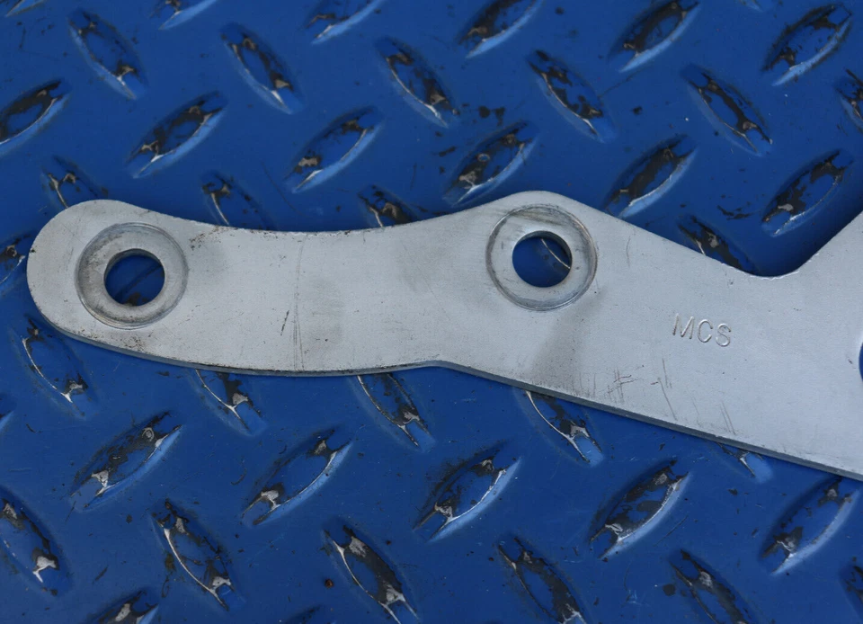 Chevrolet Corvette C4 1991-1996 suspensión de escape del lado del pasajero delantero OEM Foto 2 de 4