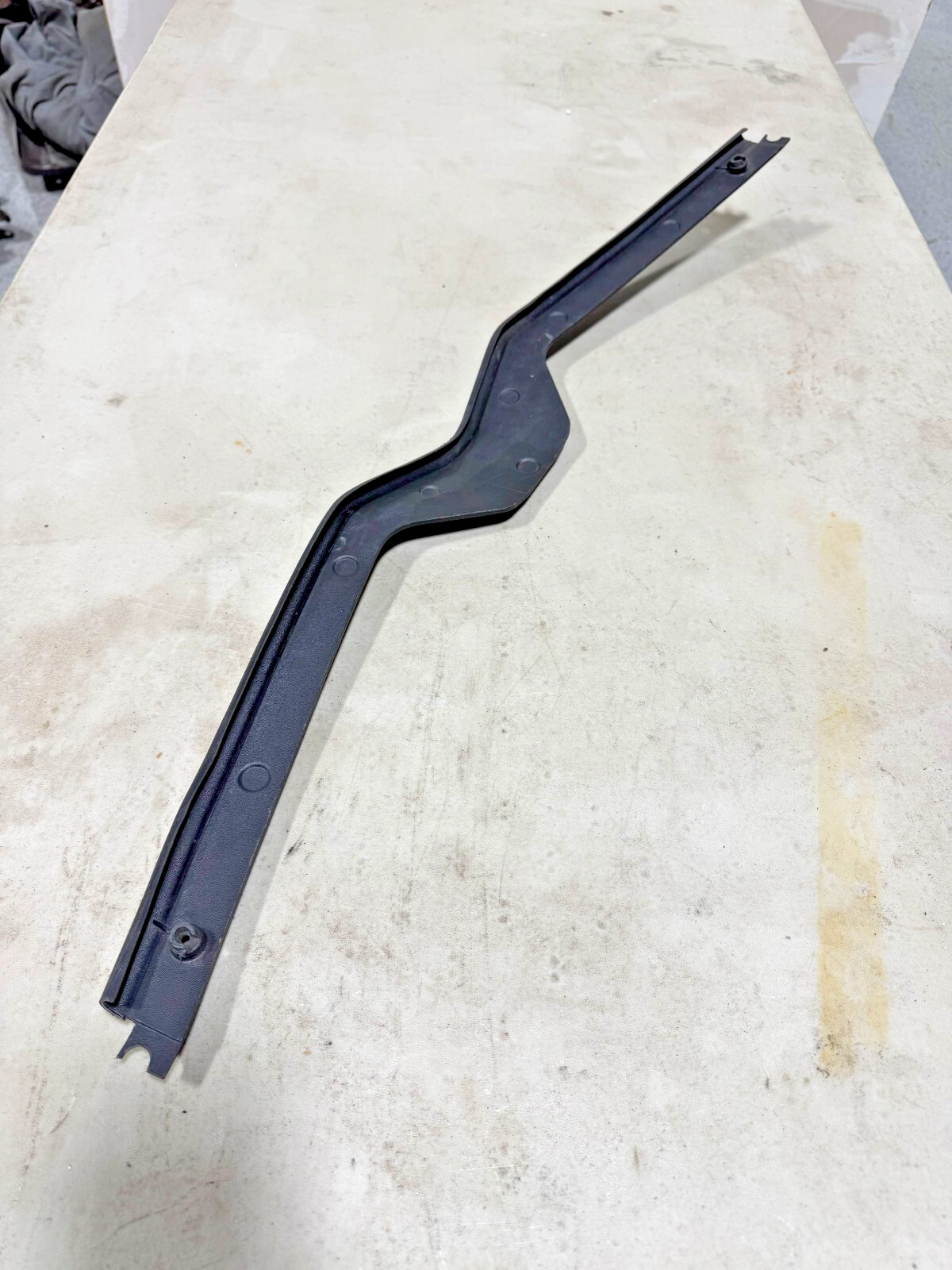 Lamborghini Urus, Front Hood Gasket, Used, P/N 4ML823124