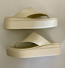 Crocs Womens Cream Getaway Platform Toe Loop ...
