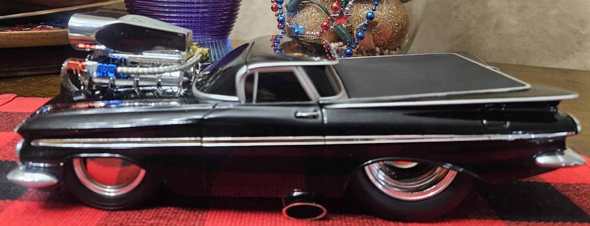Muscle Machines Chevrolet 1:18 Scale Diecast Cars, Trucks & Vans