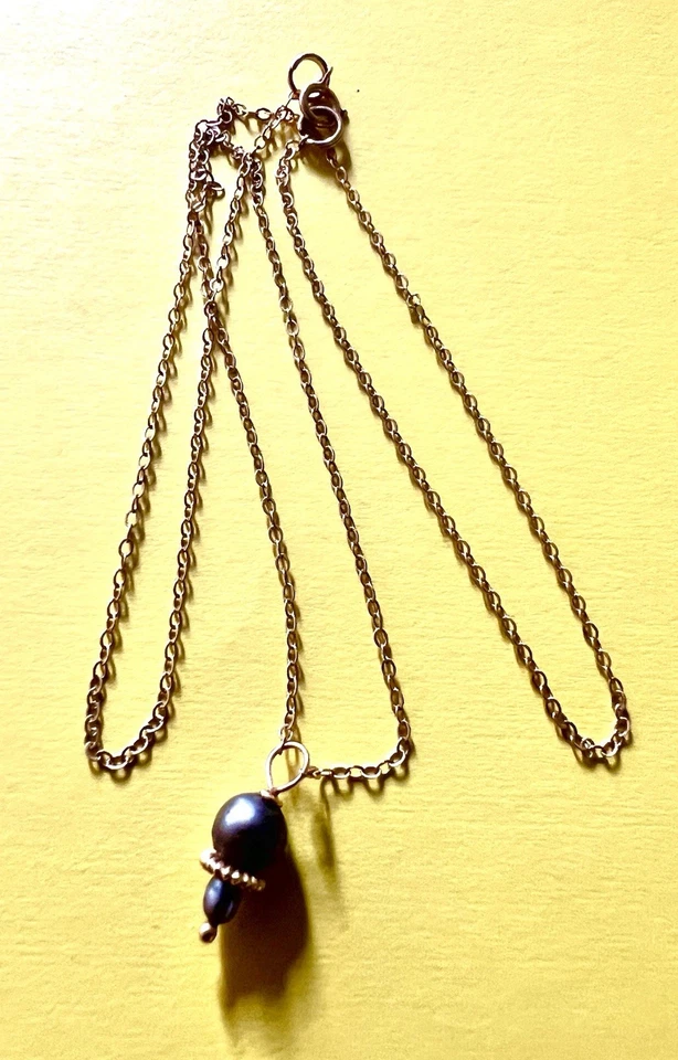 "Collar de cadena tipo cable de oro amarillo de 14 quilates de 18"" con colgante de perlas grises barrocas-azul-1,48 g" Foto 2 de 4