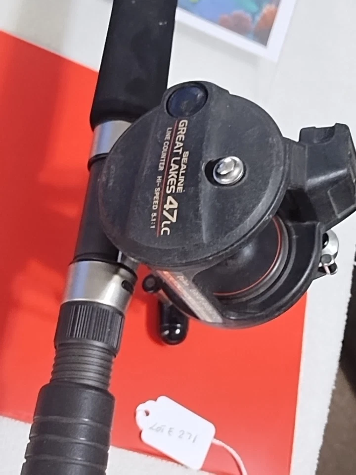 Caña de pescar de arrastre Daiwa Saltist 7' pesada 20-40 lb y carrete Great Lakes 47LC Foto 4 de 4