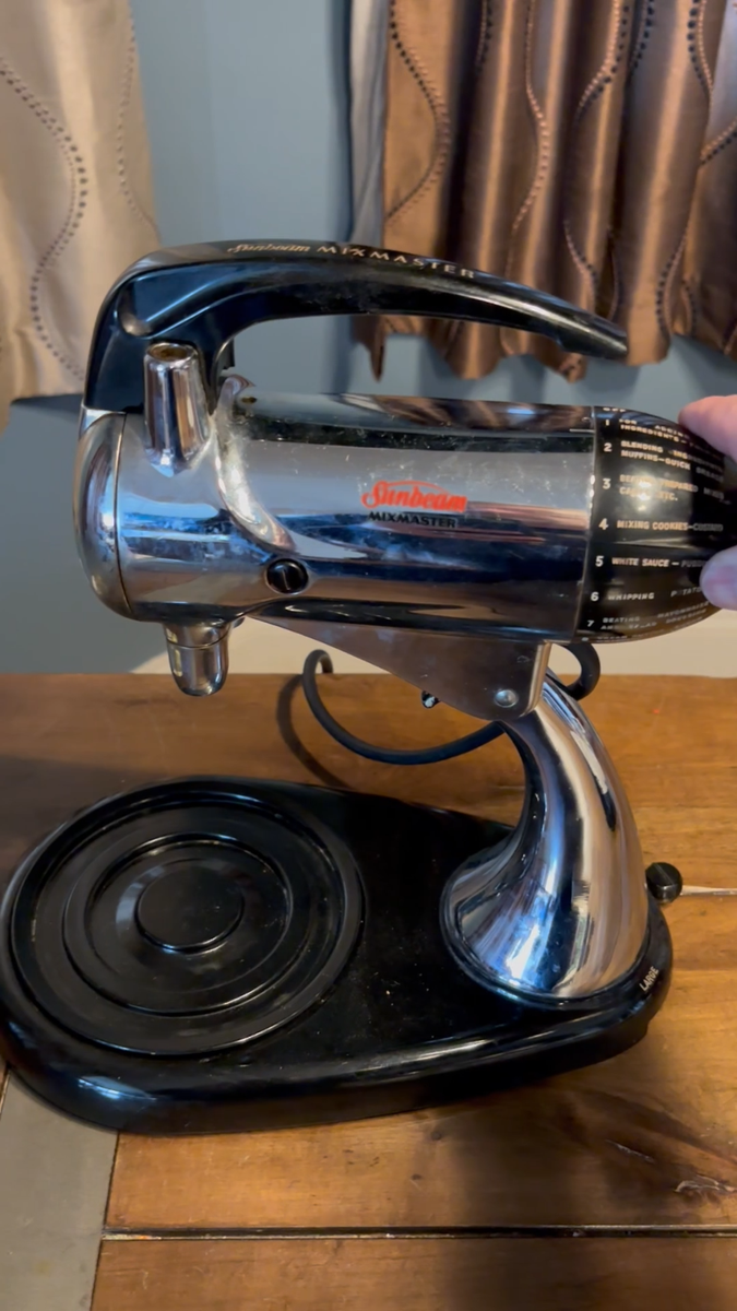 VTG 50s MCM 1950s Sunbeam Mixmaster Chrome 10 Speed Kitchen Mixer