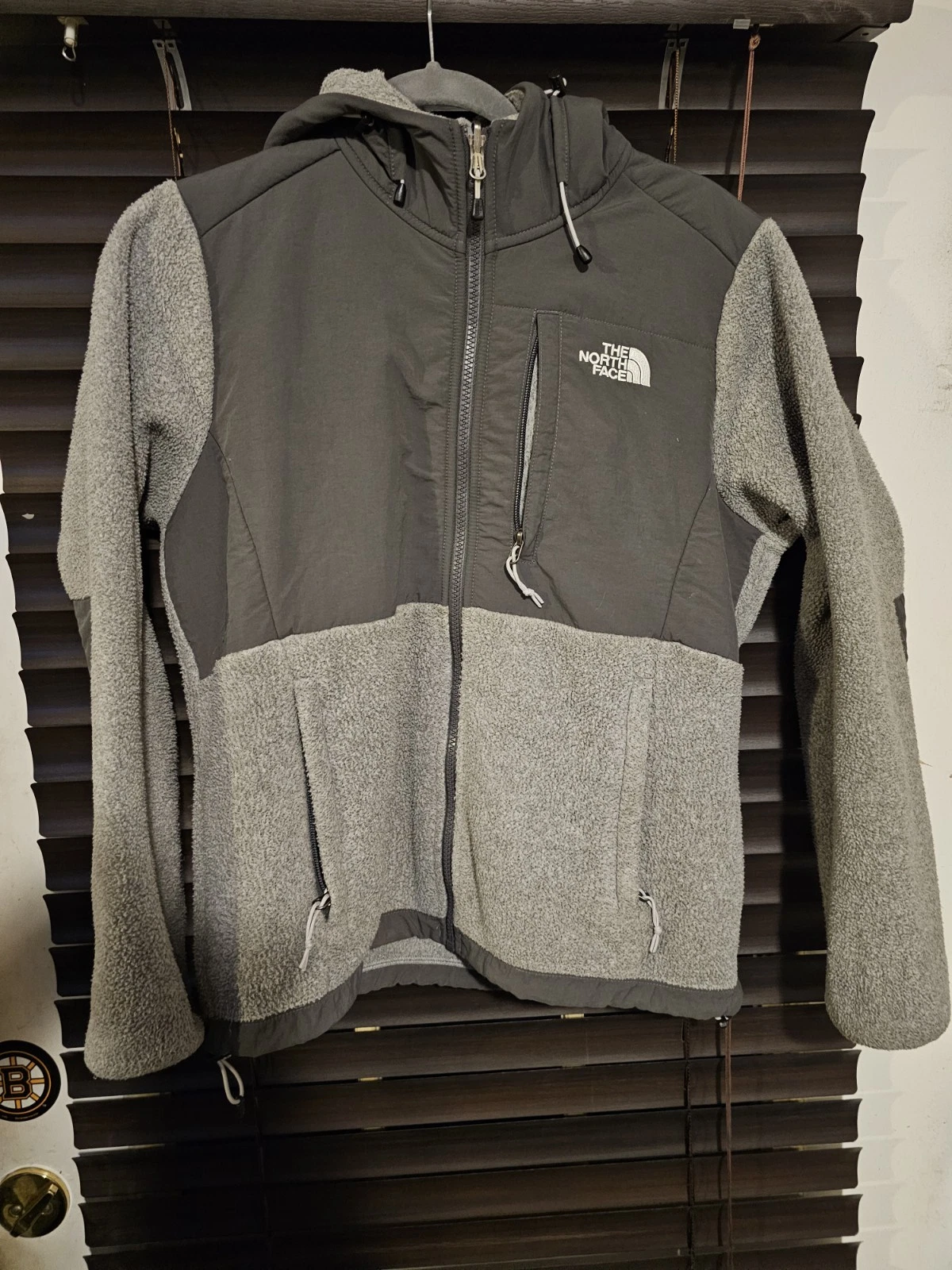 North Face Denali Fleece Jacket Full Zip, Hooded - Women’s Small - Gray/Gray EUC