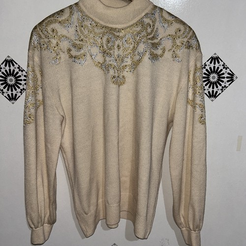 St John By Marie Grey Pullover Ivory Size 6 Small Hole Can Be Fixed. See Pics