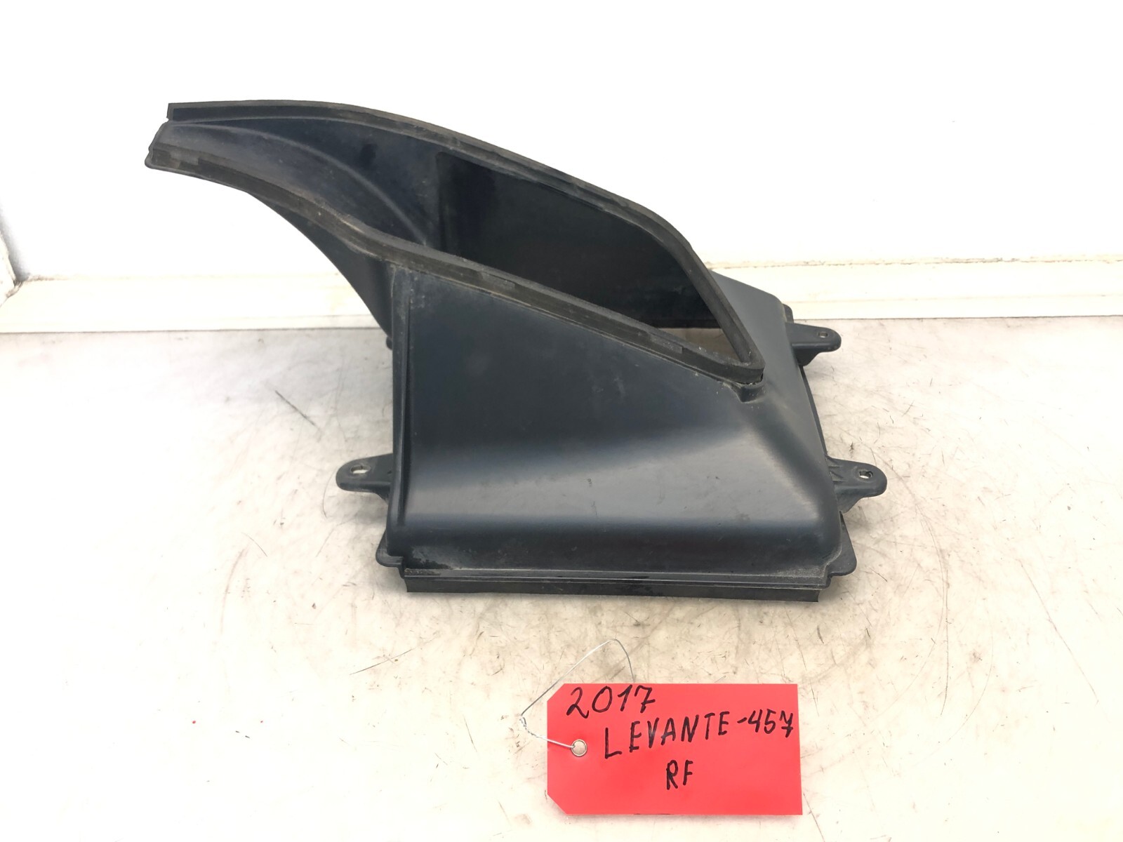 2017-2020 MASERATI LEVANTE 3.0L RIGHT PASS FRONT INTERCOOLER INTAKE DUCT OEM