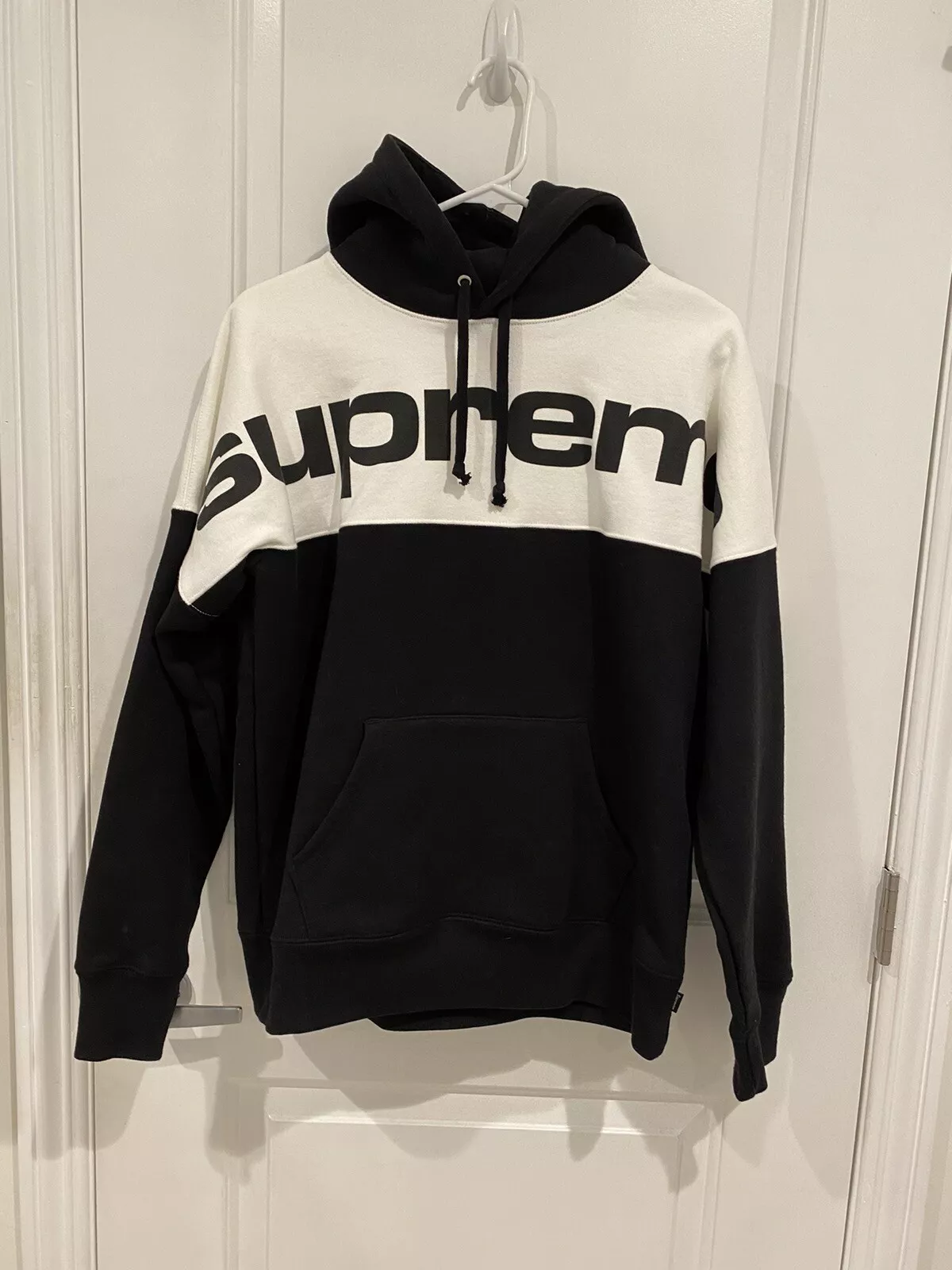 Authentique excellent sweat à capuche Supreme FW17 couleur noire bloquée taille S bloc