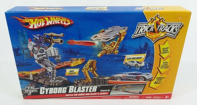 hot wheels trick tracks triple stunt starter set