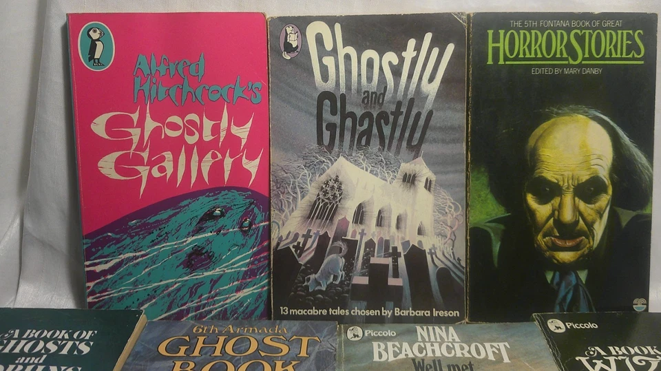 10 Vintage Horror Ghost Witch Wizard PBs Mainly Childrens Full List in Descript Foto 2 de 4