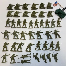 Lot of 48 Green Plastic Army Men Toy Soldiers Made in China Tim Mee Style + Flag